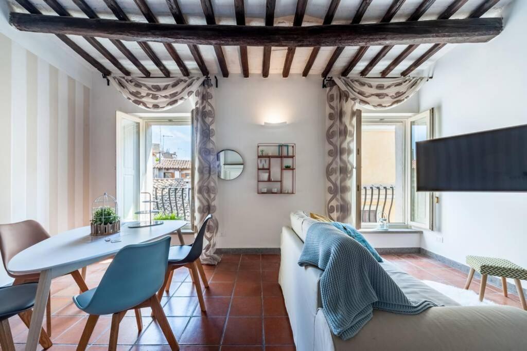 Apartment Cappellari- Attic In Campo De' Fiori