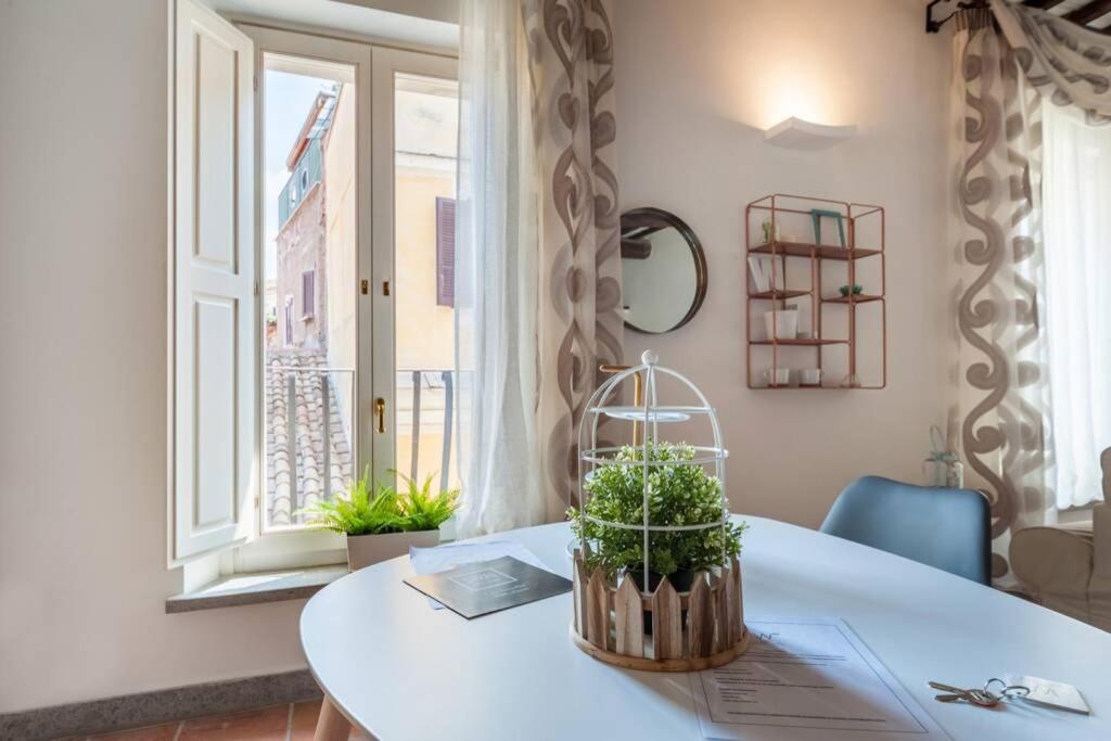 Apartment Cappellari- Attic In Campo De' Fiori *
