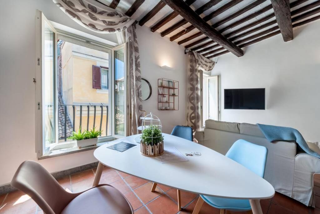 Apartment Cappellari- Attic In Campo De' Fiori Rom